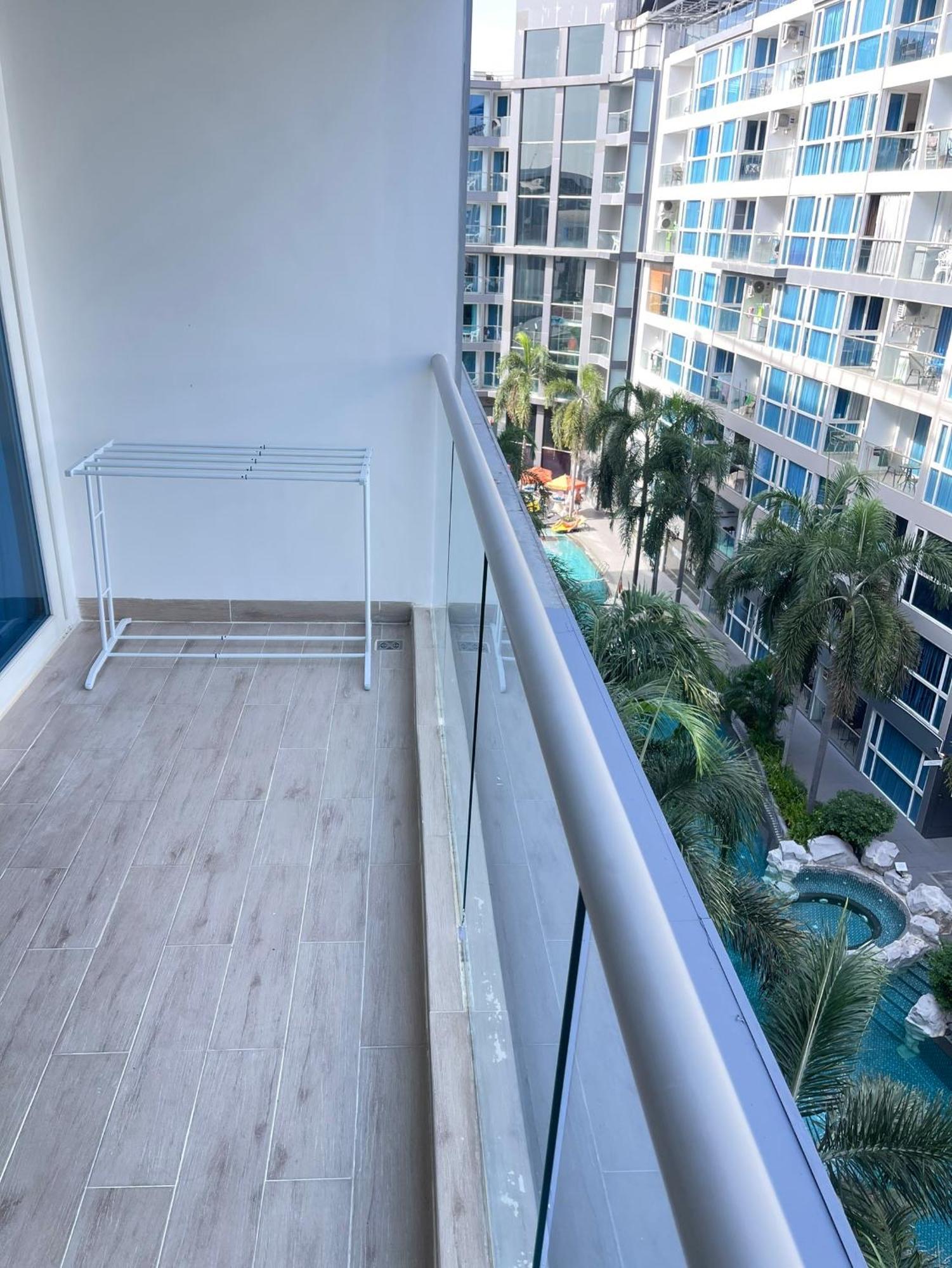 2 Bedrooms Near Pattaya Beach Екстериор снимка