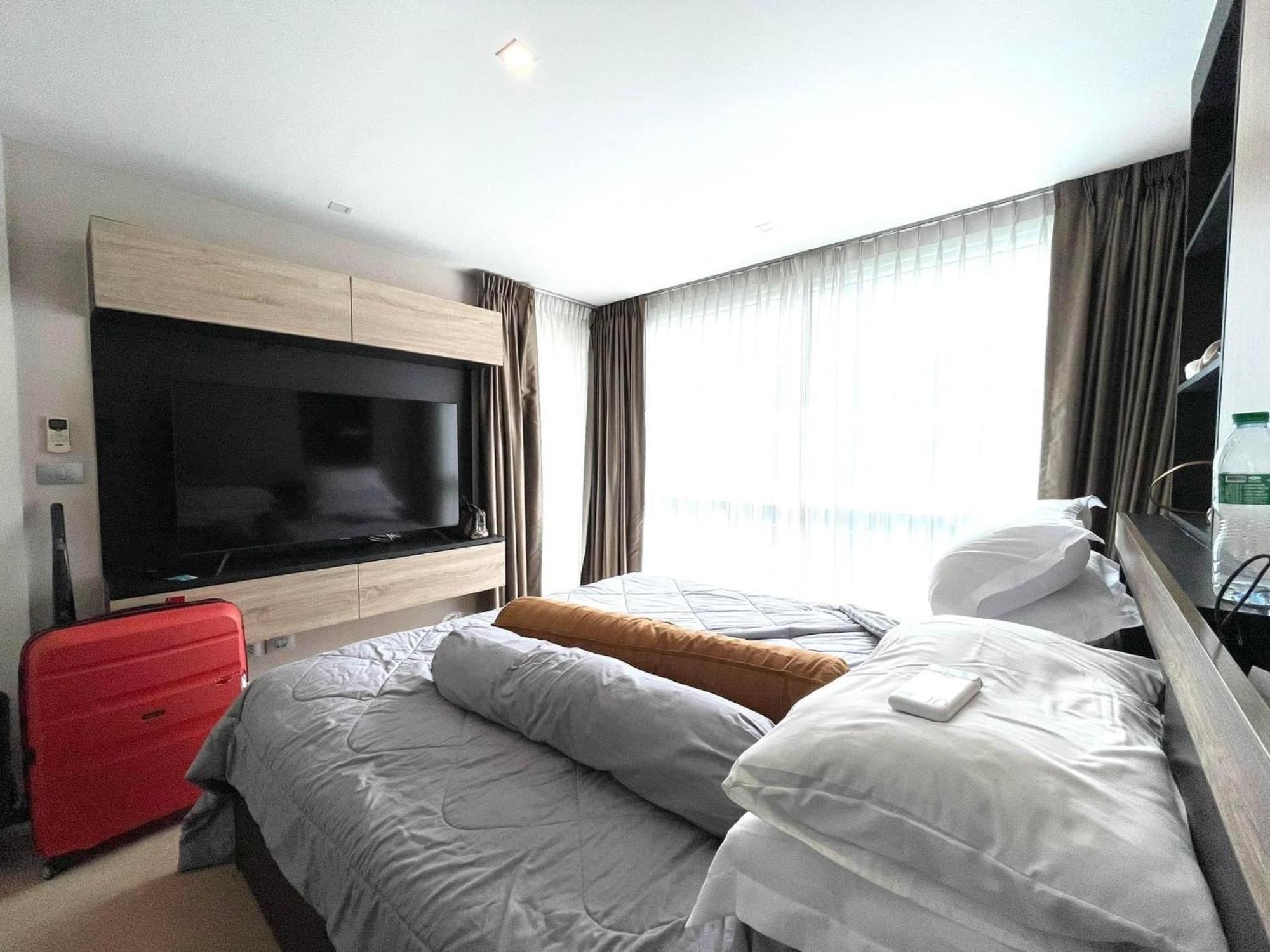 2 Bedrooms Near Pattaya Beach Екстериор снимка